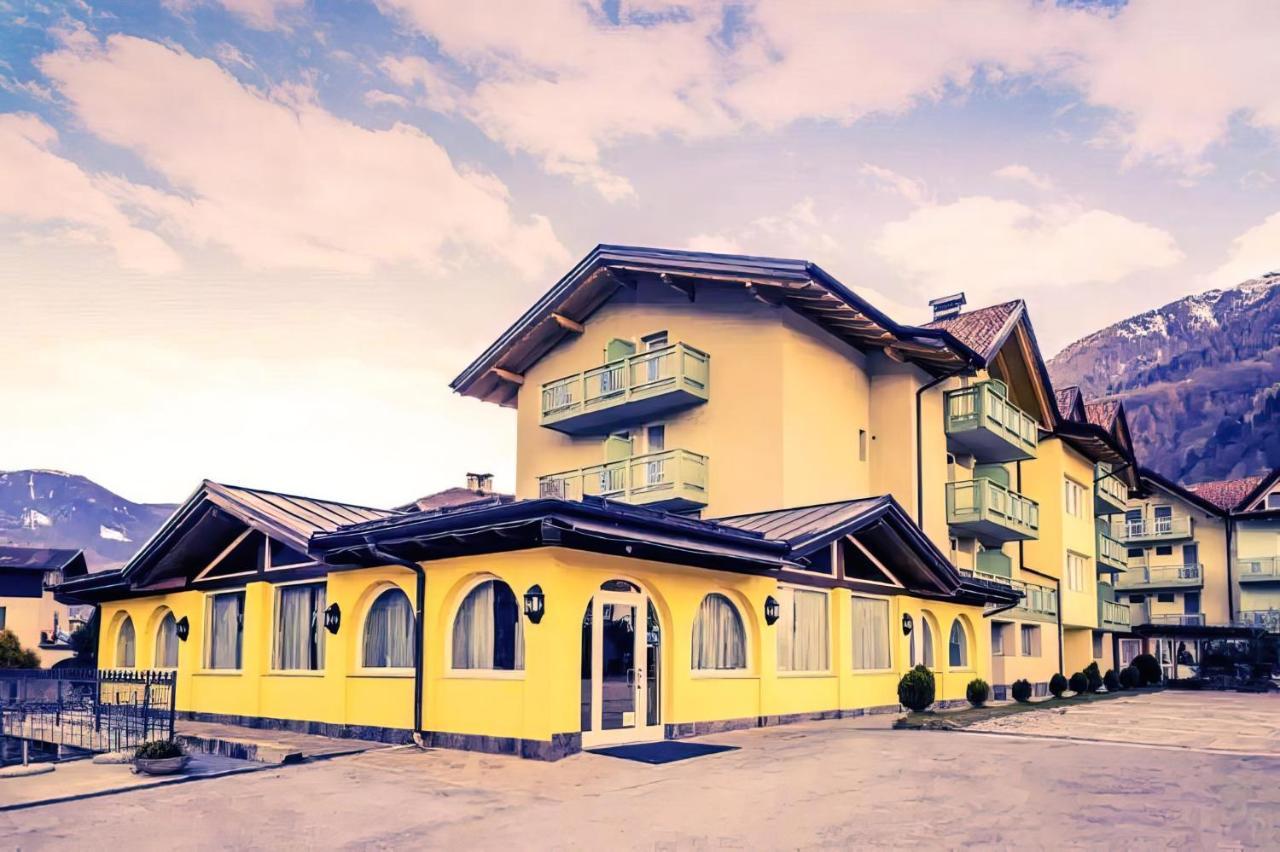 Hotel Monclassico Bagian luar foto